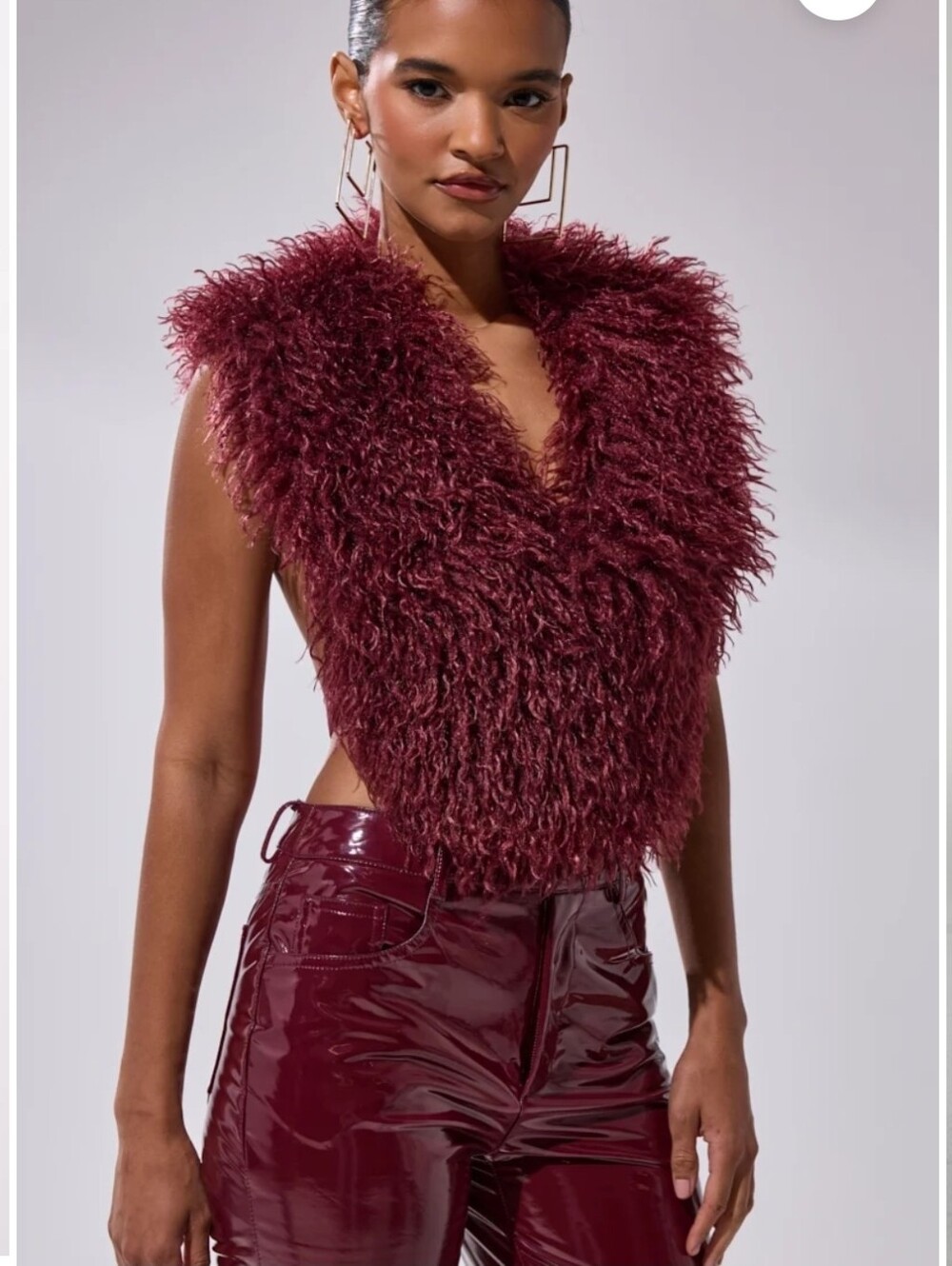 Sleeveless Faux Fur V-Neck HalterTop in Burgundy - Women